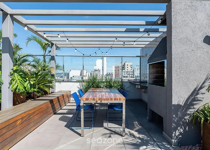 Cond. C/ Piscina Prox Merc. Publico Tco0409 Porto Alegre